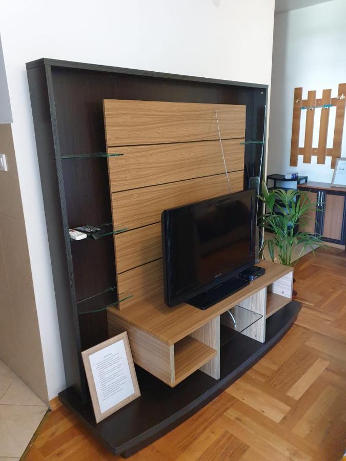 Montenegrin Beauty Star Apartment Бар Екстериор снимка